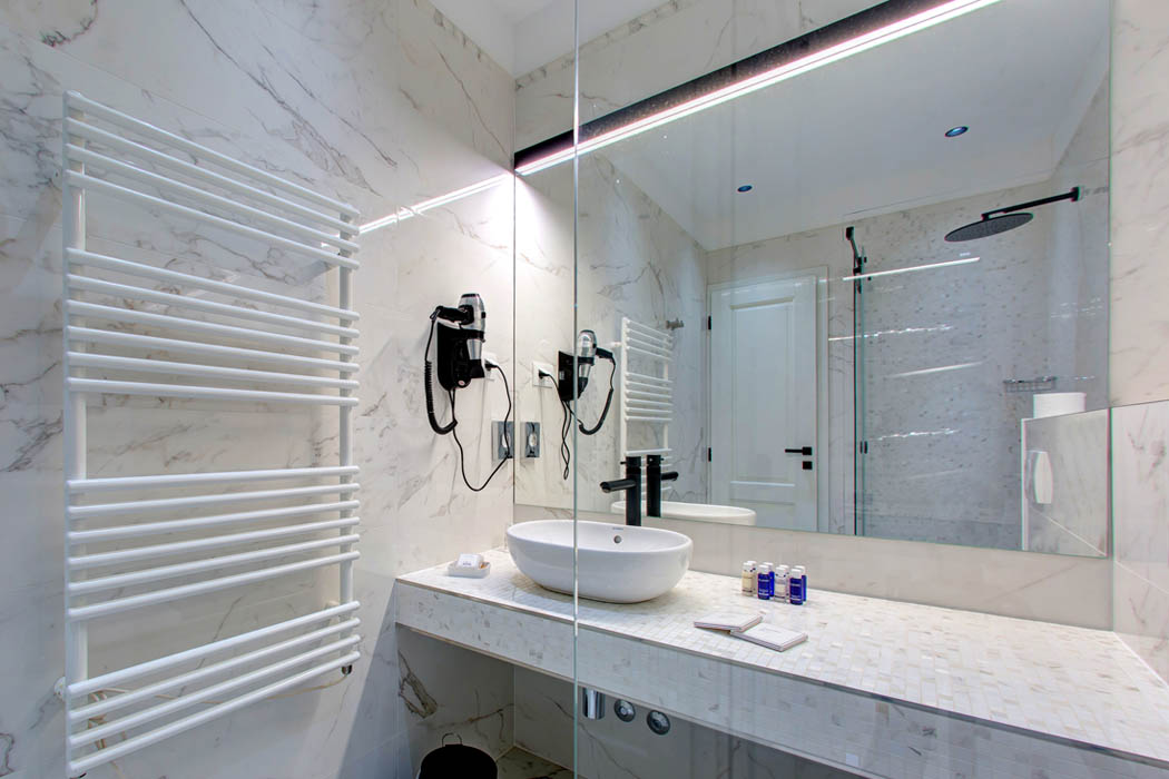 Forty Four Luxury Rooms