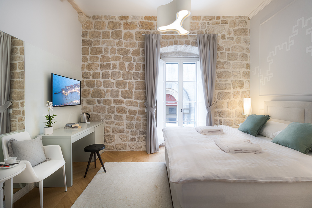 Forty Four Luxury Rooms