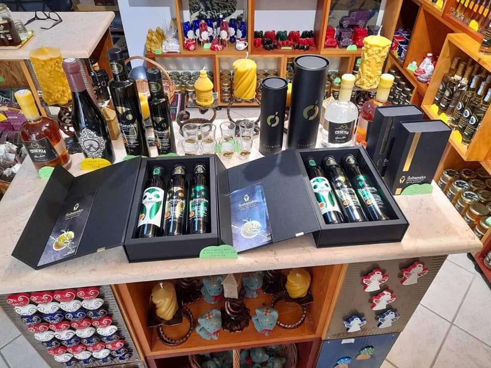 Pčelica -a-art SPLIT