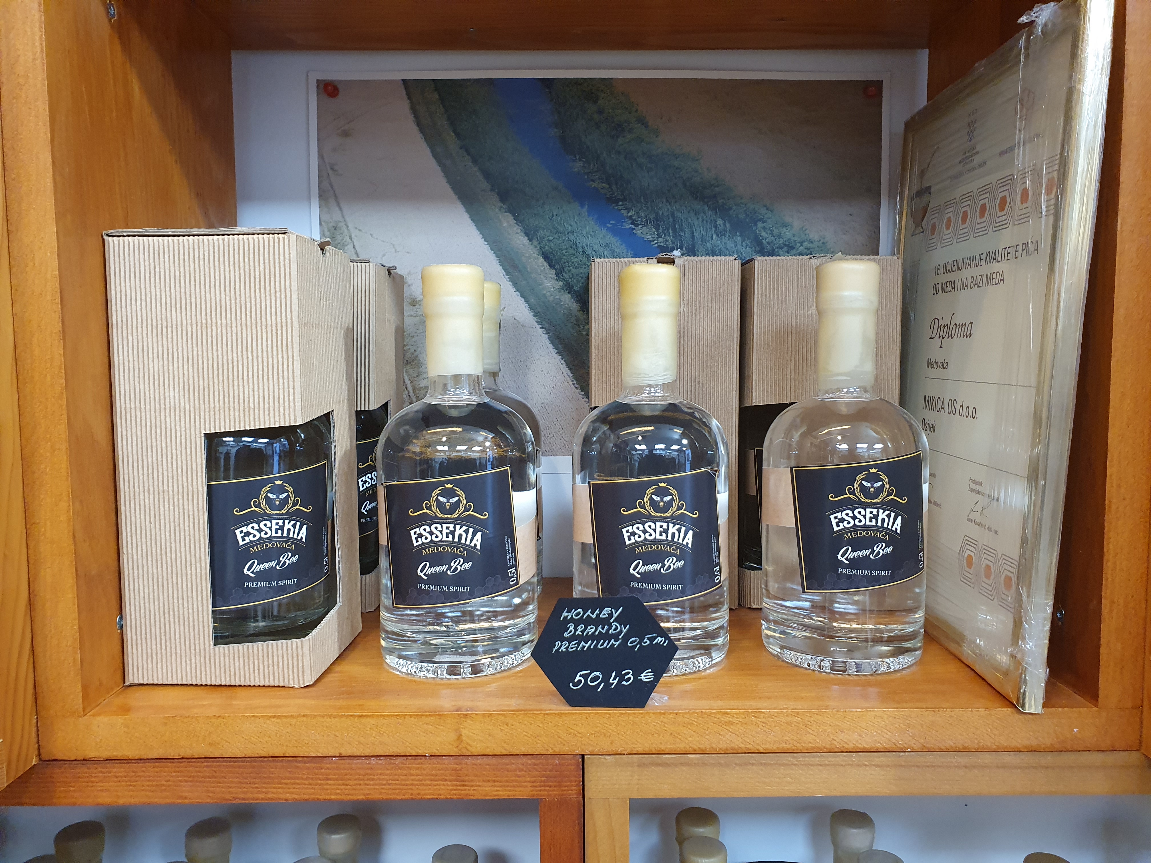 Pčelica -a-art SPLIT