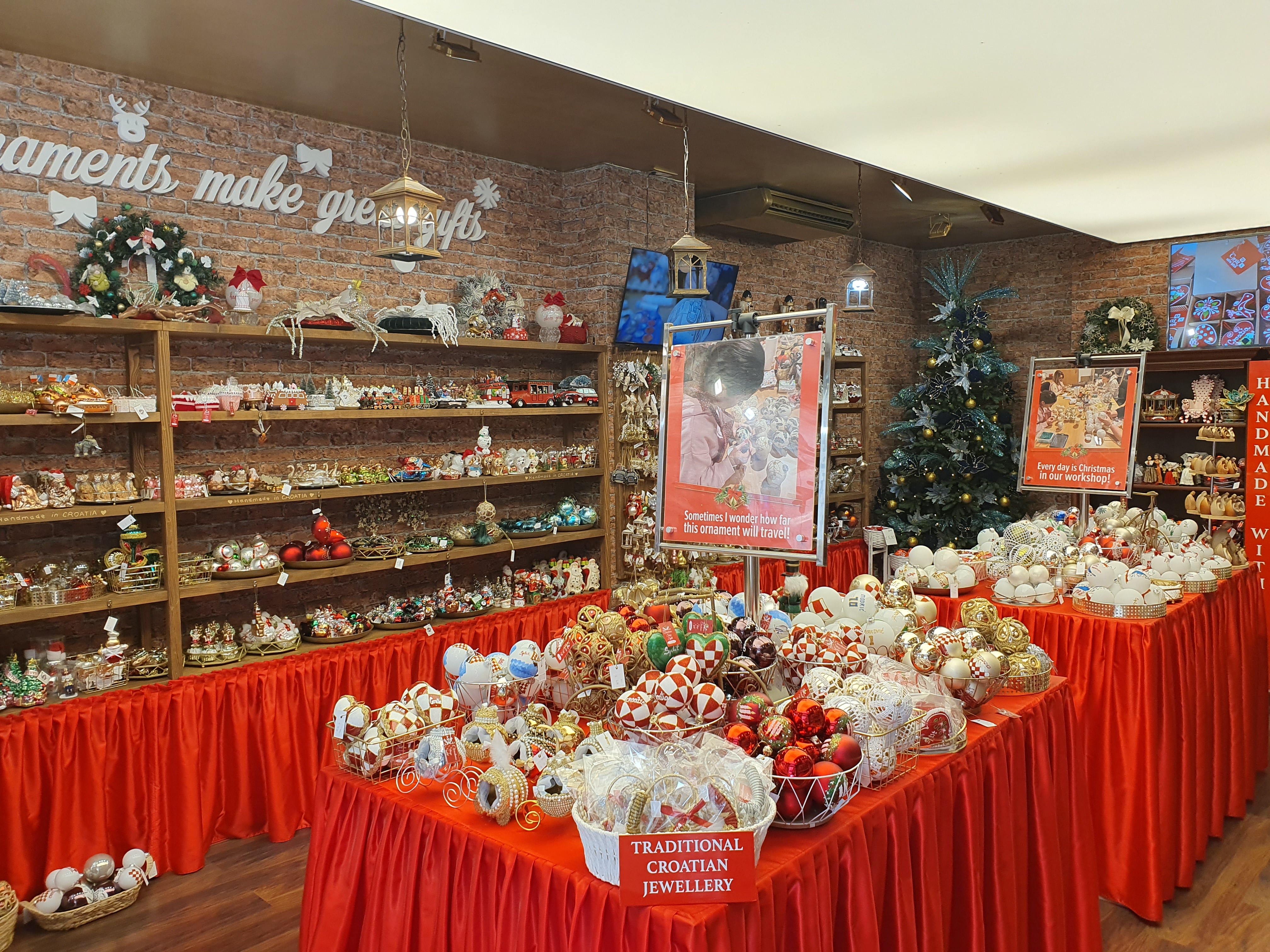 Christmas Shop